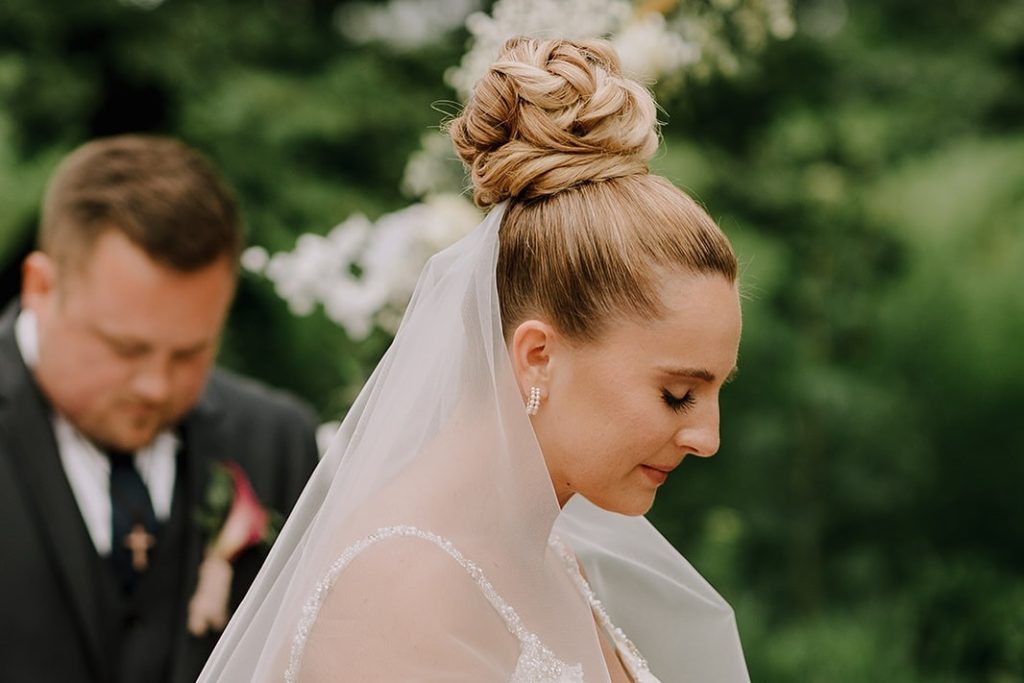 High Bun with a Veil Hairstyles for Women – beautybyannkrause – 2