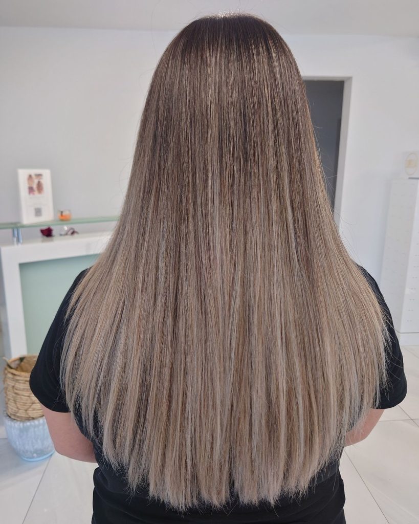 Sleek Straight Hair Hairstyles for Medium Length Hair Women  – colourme.steph – 1